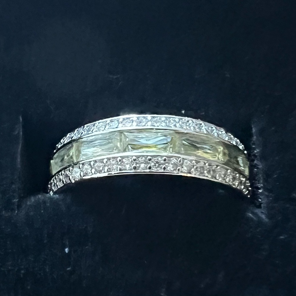 Bomb Party Ring size 7 BAND Juliet Never Worn OG